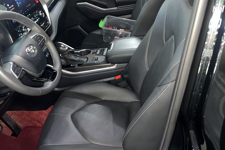 Used Toyota Highlander 2022 Dual-Engine 2.5L Four-Wheel Drive Supreme Edition 7-Seater Left Front Seat