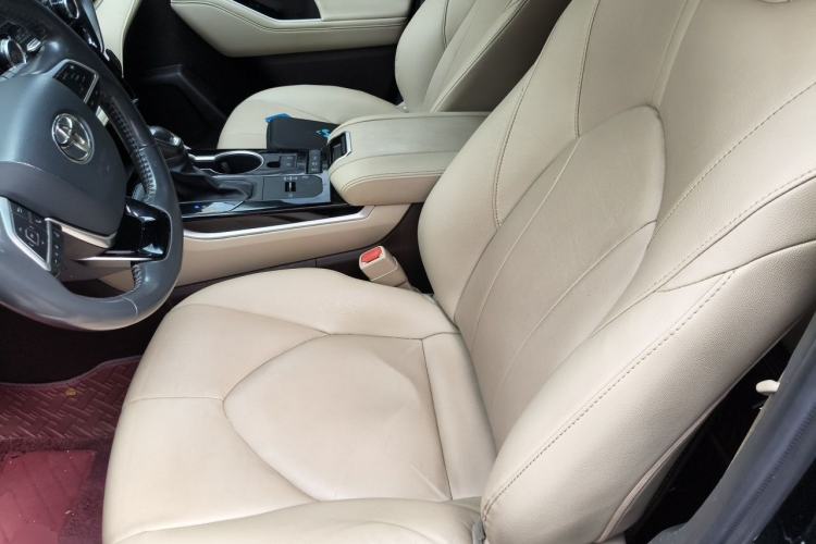 Used Toyota Highlander 2022 Dual-Engine 2.5L Four-Wheel Drive Prestige Version 7 Seats Left Front Seat