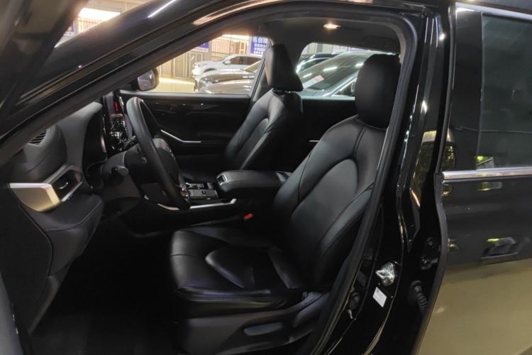 Used Toyota Highlander 2022 Dual-Engine 2.5L Two-Wheel Drive Elite Edition 7-Seater Left Front Seat