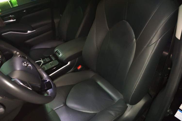 Used Toyota Highlander 2022 Dual-Engine 2.5L Four-Wheel Drive Prestige Version 7 Seats Left Front Seat