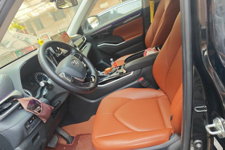 Used Toyota Highlander 2022 Dual-Engine 2.5L Two-Wheel Drive Elite Edition 5 Seats Left Front Seat