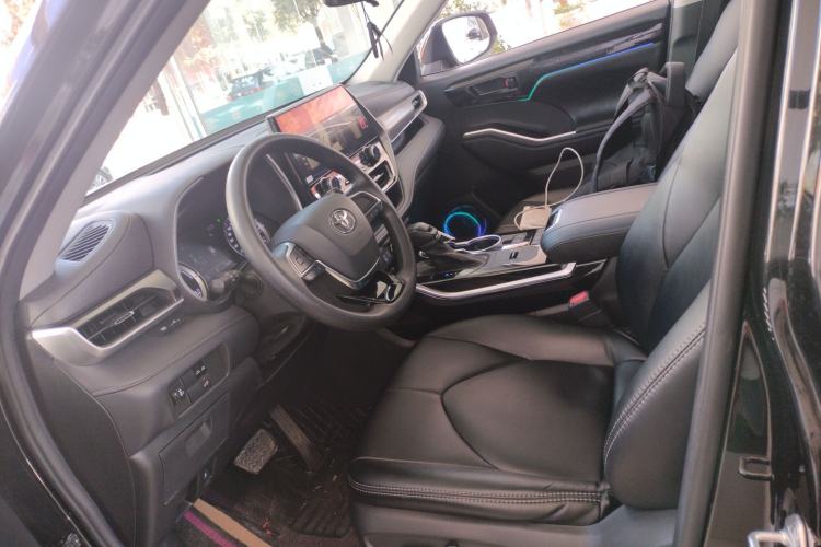 Used Toyota Highlander 2022 Dual-Engine 2.5L Two-Wheel Drive Elite Edition 5 Seats Left Front Seat