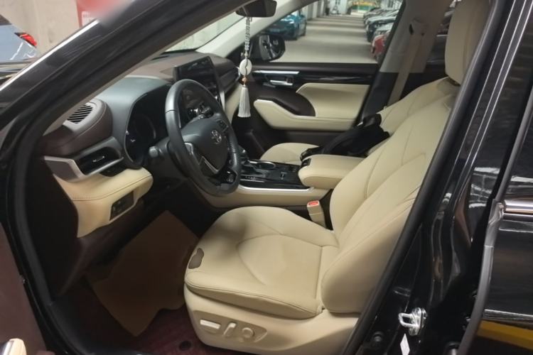 Used Toyota Highlander 2022 Dual-Engine 2.5L Four-Wheel Drive Prestige Version 7 Seats Left Front Seat