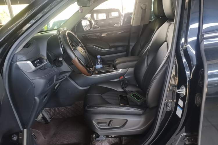 Used Toyota Highlander 2022 Dual-Engine 2.5L 4x4 Elite Edition 7-Seater Left Front Seat