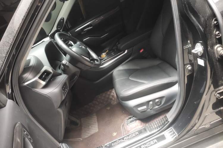 Used Toyota Highlander 2022 Dual-Engine 2.5L Four-Wheel Drive Supreme Edition 7-Seater Left Front Seat