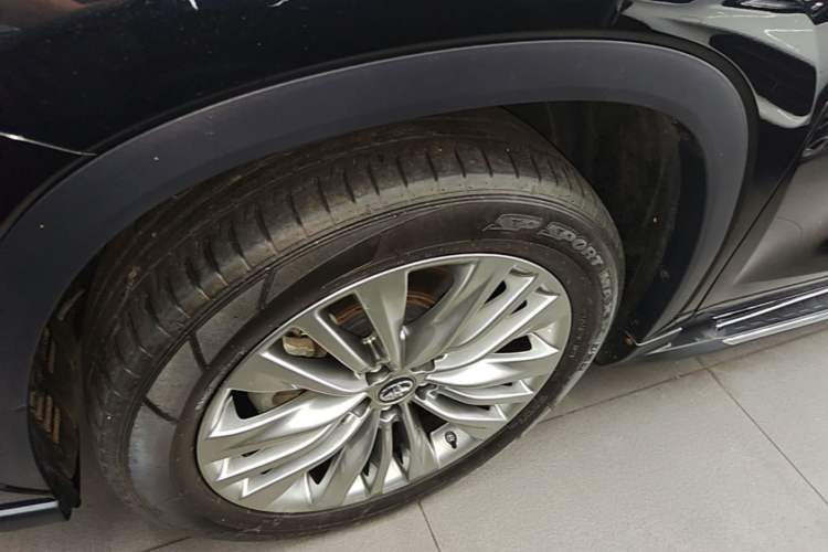 Used Toyota Highlander 2022 380T Four-Wheel Drive Prestige Edition 7-Seater Left Front Wheel Hub