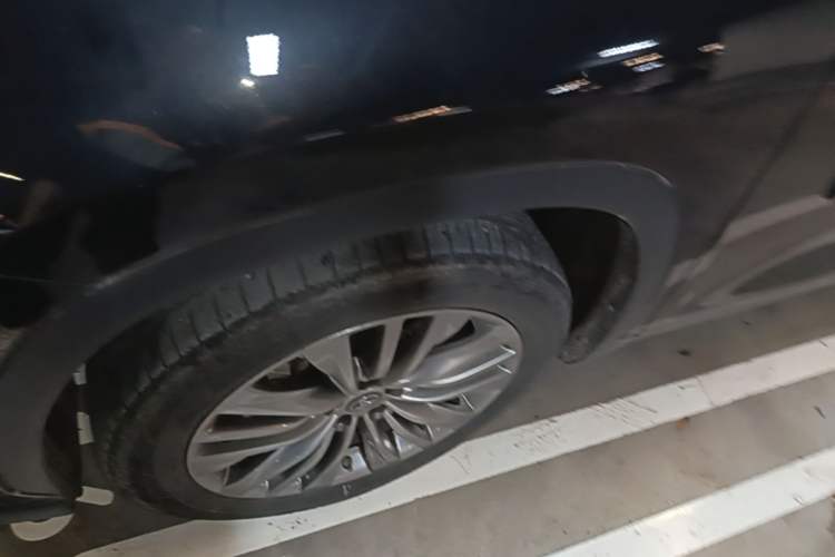 Used Toyota Highlander 2022 380T Four-Wheel Drive Prestige Edition 7-Seater Left Front Wheel Hub
