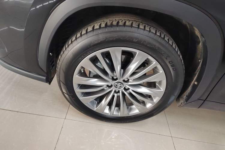 Used Toyota Highlander 2022 380T Four-Wheel Drive Prestige Edition 7-Seater Left Front Wheel Hub