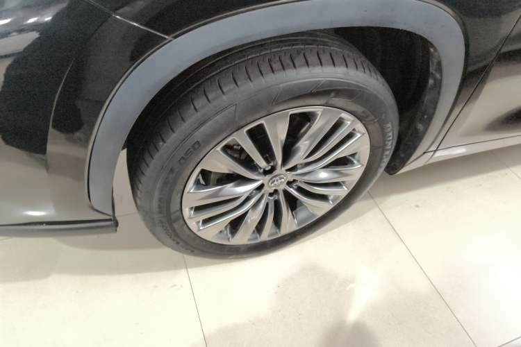Used Toyota Highlander 2022 Dual-Engine 2.5L Four-Wheel Drive Prestige Version 7 Seats Left Front Wheel Hub