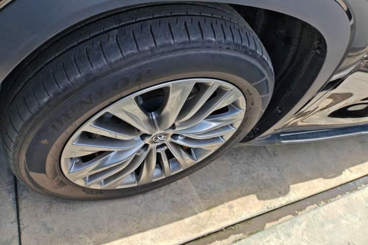 Used Toyota Highlander 2022 Dual-Engine 2.5L Four-Wheel Drive Prestige Version 7 Seats Left Front Wheel Hub