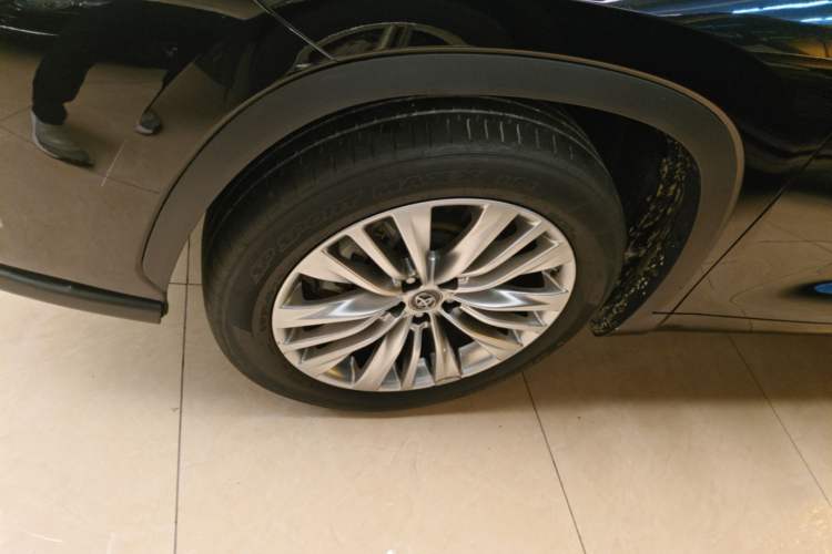 Used Toyota Highlander 2022 Dual-Engine 2.5L Four-Wheel Drive Prestige Version 7 Seats Left Front Wheel Hub