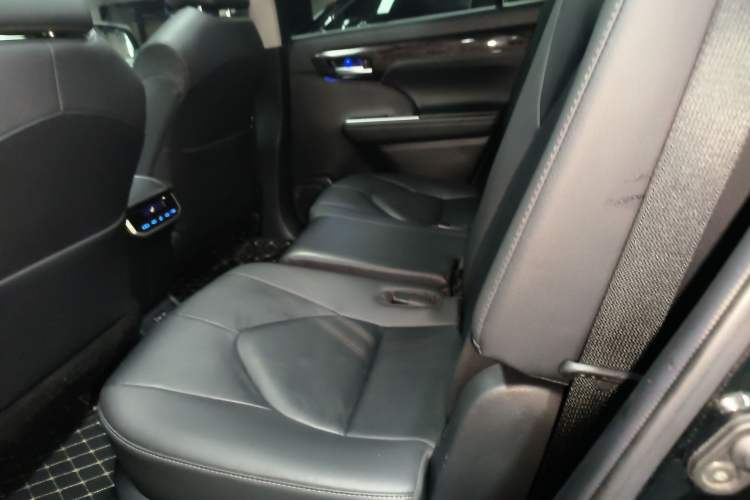 Used Toyota Highlander 2022 Dual-Engine 2.5L Four-Wheel Drive Prestige Version 7 Seats Left Rear Seat