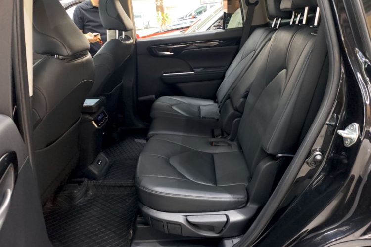 Used Toyota Highlander 2022 380T 4x4 Luxury Edition 7 Seats Left Rear Seat