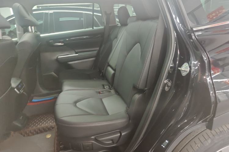Used Toyota Highlander 2022 380T 4x4 Luxury Edition 7 Seats Left Rear Seat