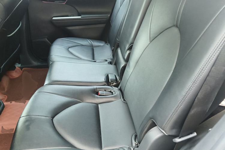 Used Toyota Highlander 2022 Dual-Engine 2.5L Two-Wheel Drive Elite Edition 5 Seats Left Rear Seat