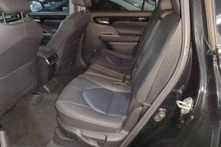 Used Toyota Highlander 2022 Dual-Engine 2.5L Four-Wheel Drive Prestige Version 7 Seats Left Rear Seat