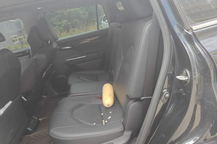 Used Toyota Highlander 2022 380T Four-Wheel Drive Ultimate 7-Seater Left Rear Seat