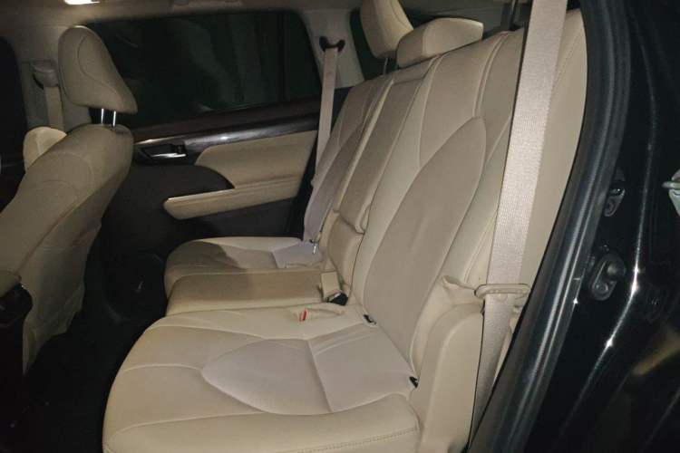 Used Toyota Highlander 2022 Dual-Engine 2.5L Four-Wheel Drive Supreme Edition 7-Seater Left Rear Seat