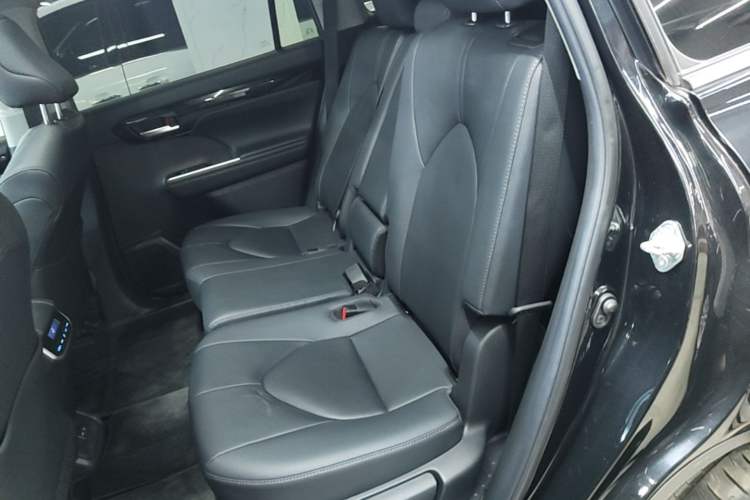 Used Toyota Highlander 2022 Dual-Engine 2.5L Four-Wheel Drive Prestige Version 7 Seats Left Rear Seat