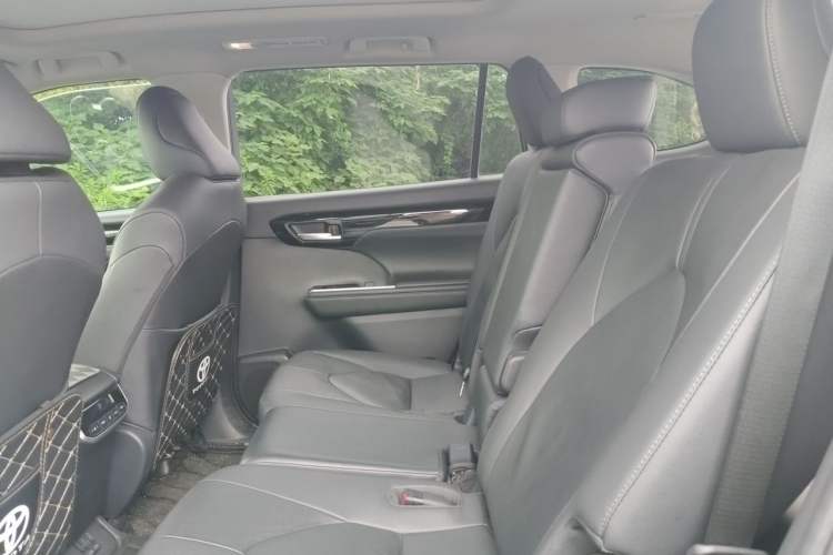 Used Toyota Highlander 2022 Dual-Engine 2.5L Two-Wheel Drive Prestige Edition 7-Seater Left Rear Seat