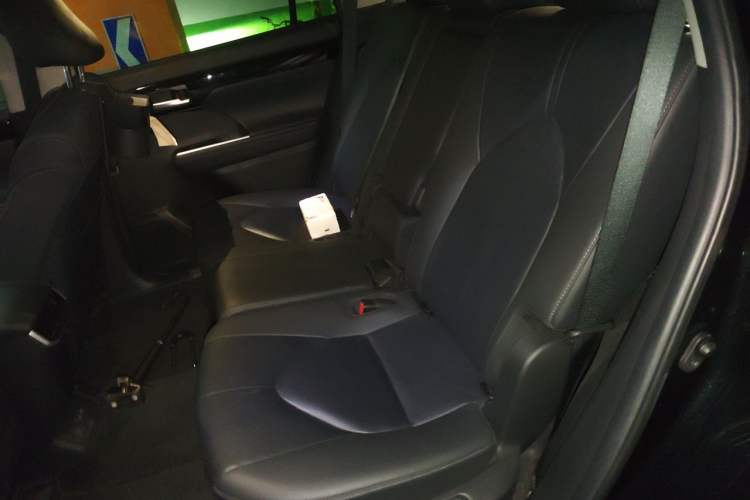 Used Toyota Highlander 2022 Dual-Engine 2.5L Four-Wheel Drive Prestige Version 7 Seats Left Rear Seat