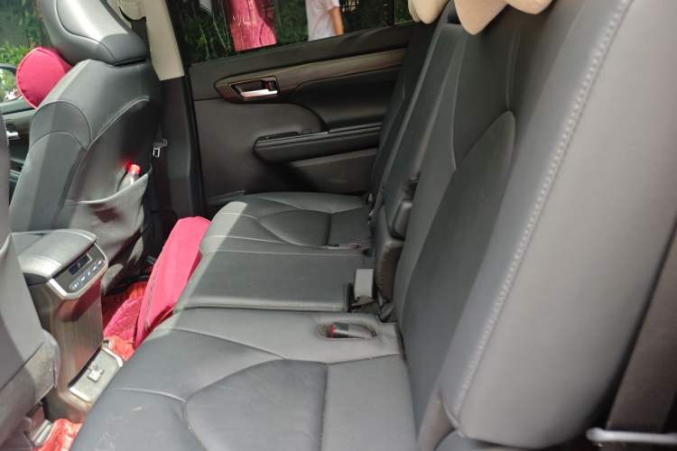 Used Toyota Highlander 2022 Dual-Engine 2.5L Four-Wheel Drive Prestige Version 7 Seats Left Rear Seat