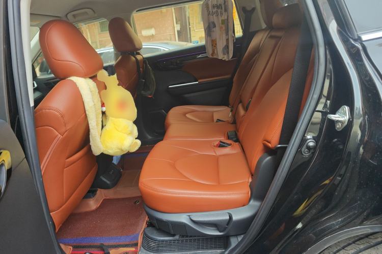 Used Toyota Highlander 2022 Dual-Engine 2.5L Two-Wheel Drive Elite Edition 5 Seats Left Rear Seat