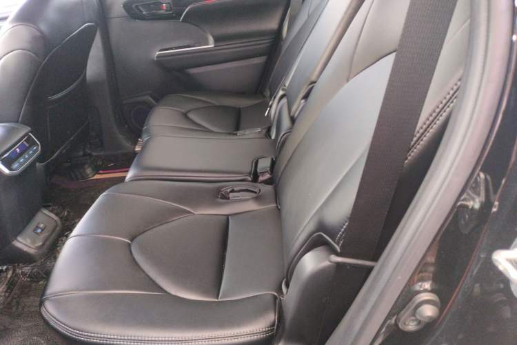 Used Toyota Highlander 2022 Dual-Engine 2.5L Two-Wheel Drive Elite Edition 5 Seats Left Rear Seat