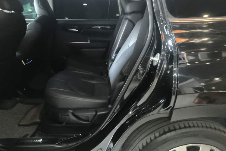 Used Toyota Highlander 2022 Dual-Engine 2.5L Four-Wheel Drive Prestige Version 7 Seats Left Rear Seat