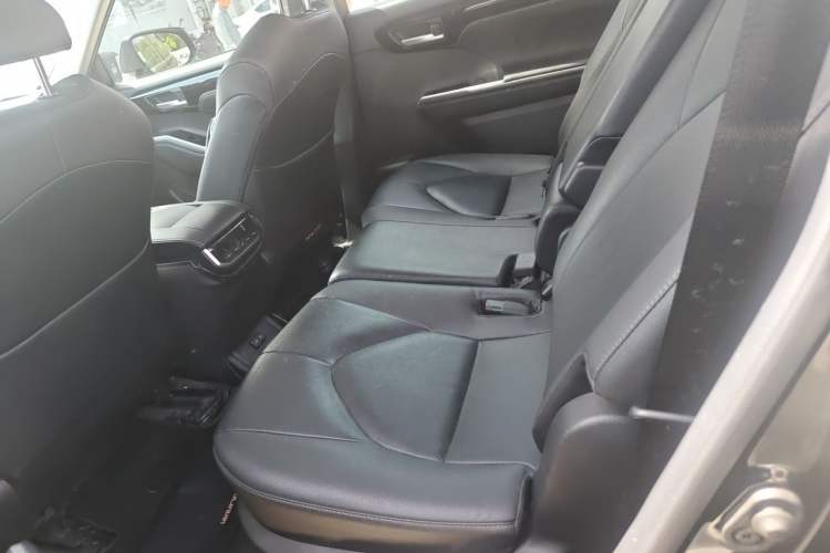 Used Toyota Highlander 2022 380T 4x4 Luxury Edition 7 Seats Left Rear Seat