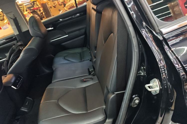 Used Toyota Highlander 2022 380T 4x4 Luxury Edition 7 Seats Left Rear Seat