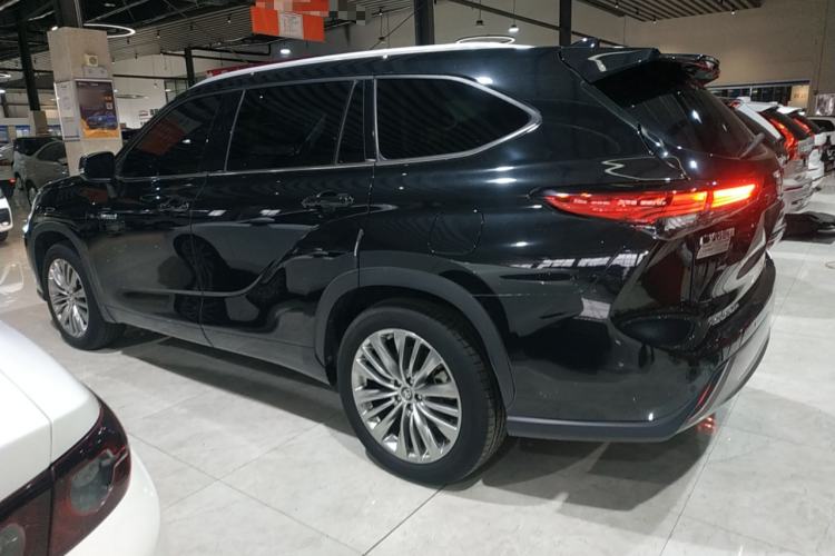 Used Toyota Highlander 2022 Dual-Engine 2.5L Four-Wheel Drive Supreme Edition 7-Seater Left Side