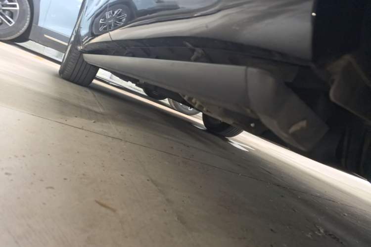 Used Toyota Highlander 2022 Dual-Engine 2.5L Four-Wheel Drive Prestige Version 7 Seats Left Side Sill