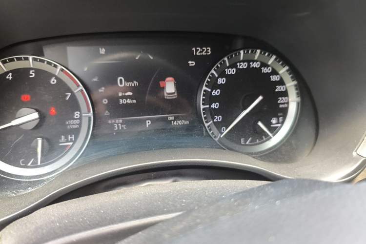 Used Toyota Highlander 2022 380T 4x4 Luxury Edition 7 Seats Odometer Close Up