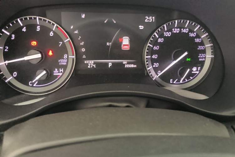 Used Toyota Highlander 2022 380T Four-Wheel Drive Prestige Edition 7-Seater Odometer Close Up