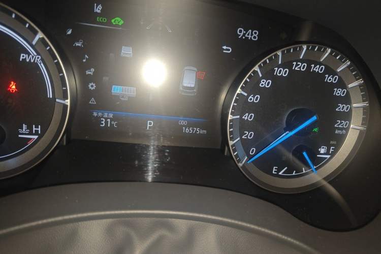 Used Toyota Highlander 2022 Dual-Engine 2.5L Four-Wheel Drive Prestige Version 7 Seats Odometer Close Up