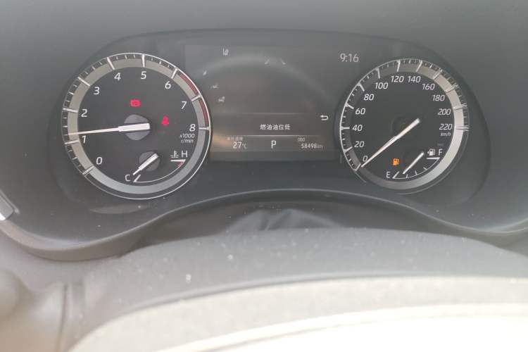 Used Toyota Highlander 2022 380T 4x4 Luxury Edition 7 Seats Odometer Close Up