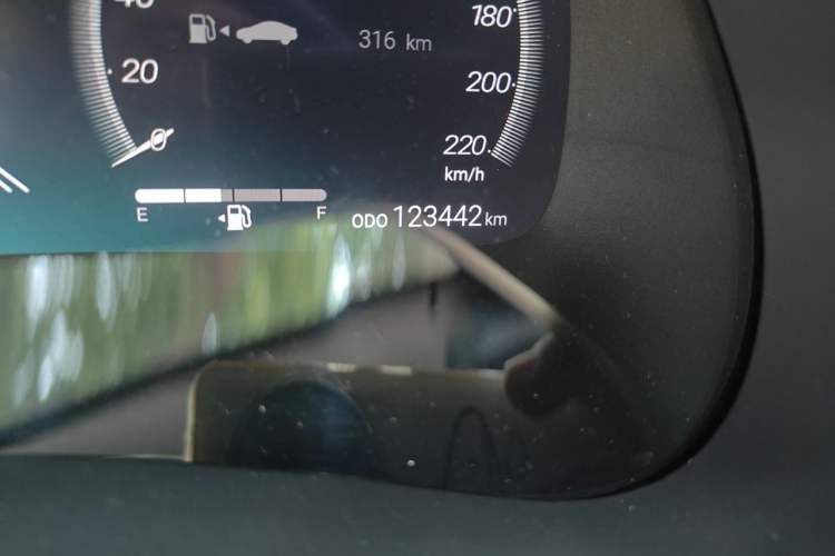 Used Toyota Highlander 2022 Dual-Engine 2.5L Four-Wheel Drive Supreme Edition 7-Seater Odometer Close Up