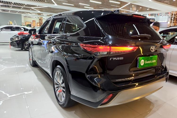 Used Toyota Highlander 2022 380T 4x4 Luxury Edition 7 Seats Rear Left 45 Deg