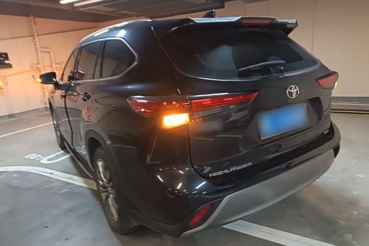 Used Toyota Highlander 2022 380T 4x4 Luxury Edition 7 Seats Rear Left 45 Deg