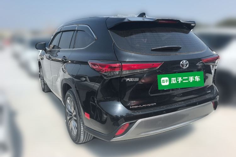 Used Toyota Highlander 2022 380T 4x4 Luxury Edition 7 Seats Rear Left 45 Deg