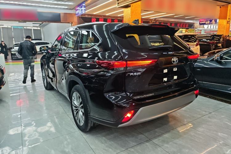 Used Toyota Highlander 2022 380T 4x4 Luxury Edition 7 Seats Rear Left 45 Deg