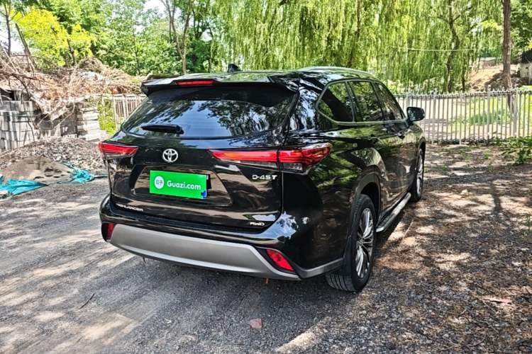 Used Toyota Highlander 2022 380T 4x4 Luxury Edition 7 Seats Rear Right 45 Deg