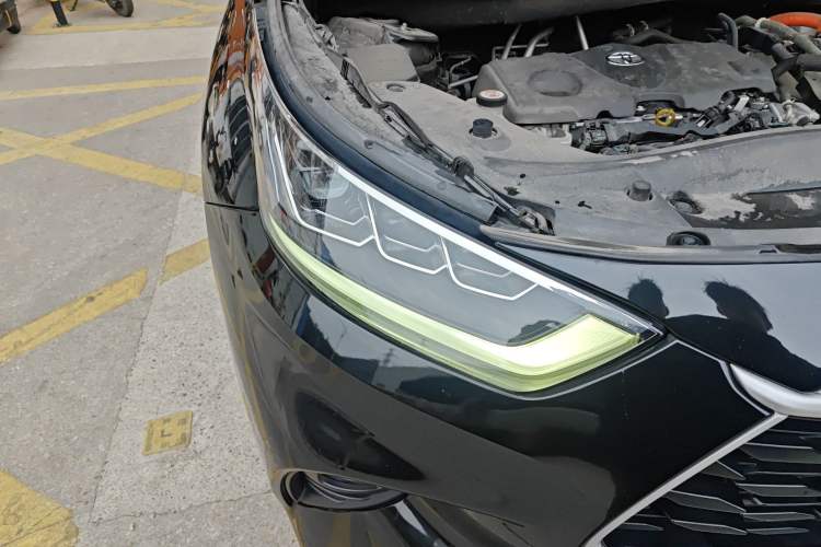 Used Toyota Highlander 2022 Dual-Engine 2.5L Four-Wheel Drive Prestige Version 7 Seats Right Front Headlight