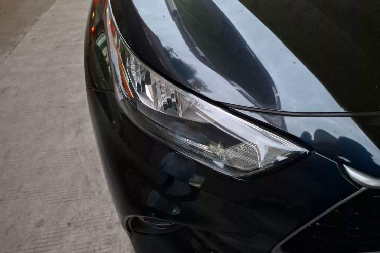 Used Toyota Highlander 2022 Dual-Engine 2.5L Two-Wheel Drive Elite Edition 7-Seater Right Front Headlight