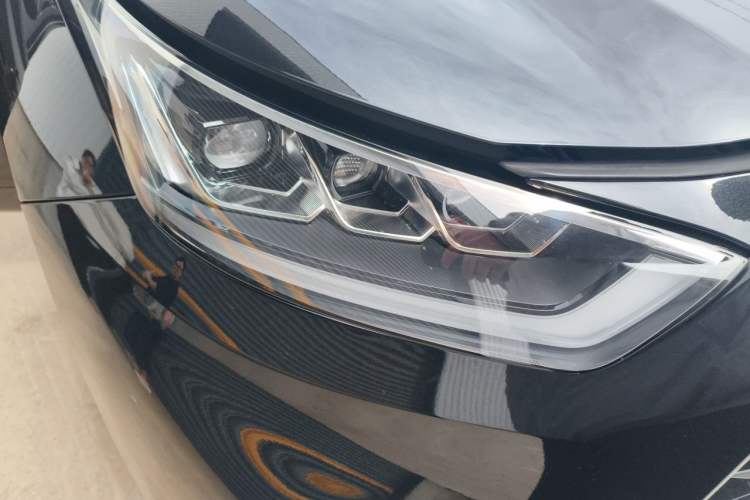 Used Toyota Highlander 2022 Dual-Engine 2.5L Four-Wheel Drive Prestige Version 7 Seats Right Front Headlight