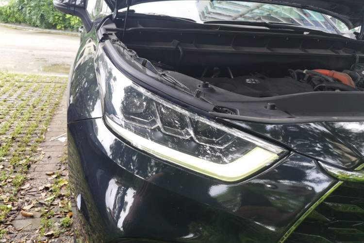 Used Toyota Highlander 2022 Dual-Engine 2.5L Four-Wheel Drive Prestige Version 7 Seats Right Front Headlight