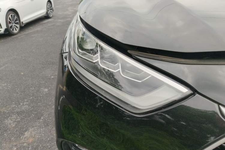 Used Toyota Highlander 2022 Dual-Engine 2.5L Two-Wheel Drive Prestige Edition 7-Seater Right Front Headlight