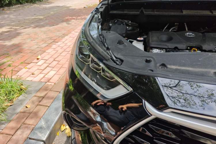 Used Toyota Highlander 2022 Dual-Engine 2.5L Four-Wheel Drive Prestige Version 7 Seats Right Front Headlight