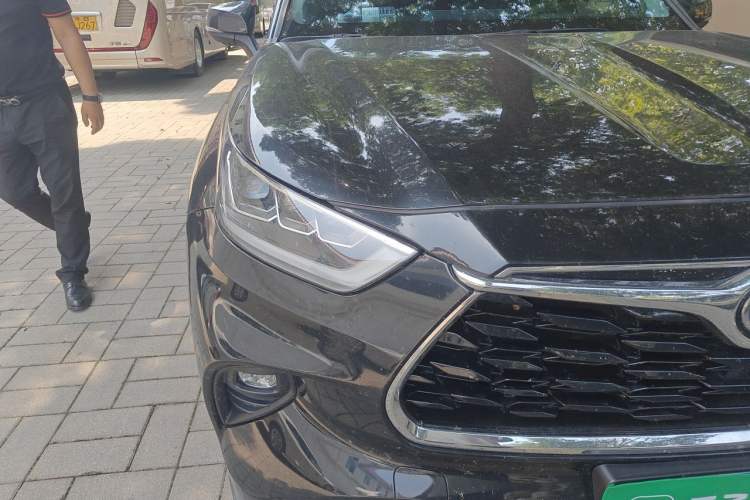 Used Toyota Highlander 2022 Dual-Engine 2.5L Four-Wheel Drive Supreme Edition 7-Seater Right Front Headlight